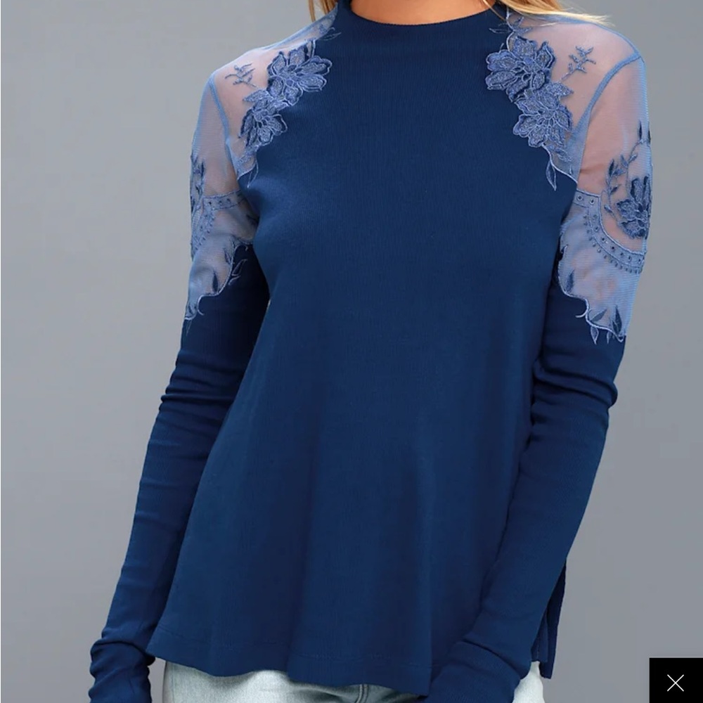 Free People Daniella Blue Embroidered Sweater Top size small